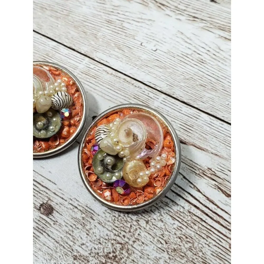 Vintage Clip On Earrings 1